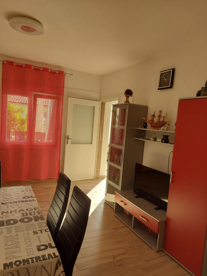 Apartment Valeria Lopar Esterno foto