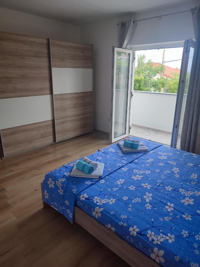 Apartment Valeria Lopar Esterno foto