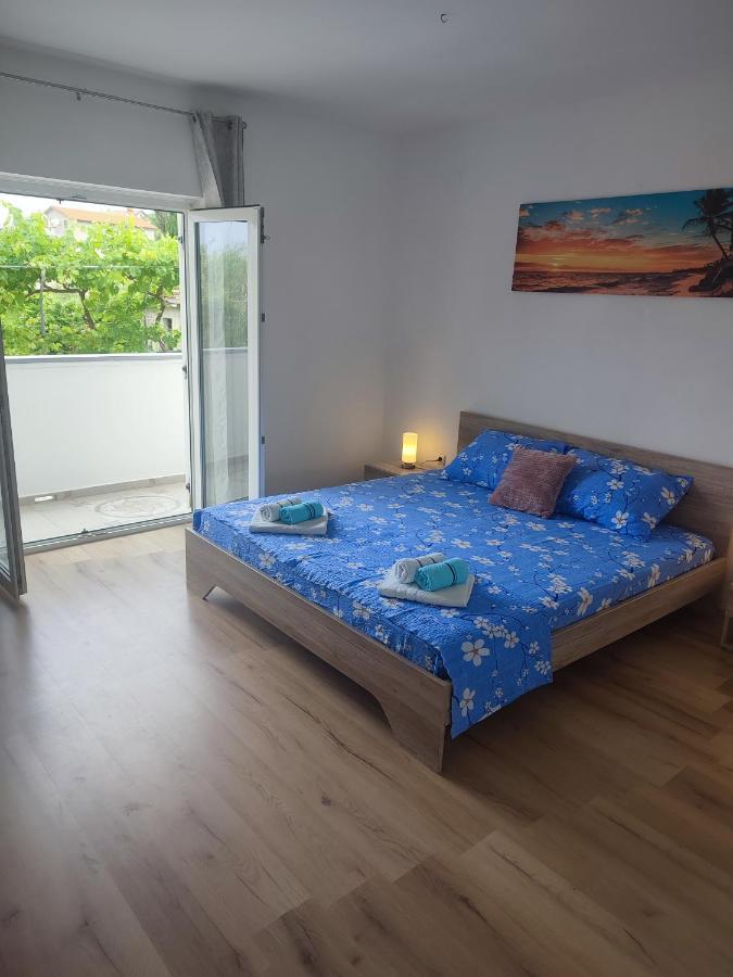 Apartment Valeria Lopar Esterno foto